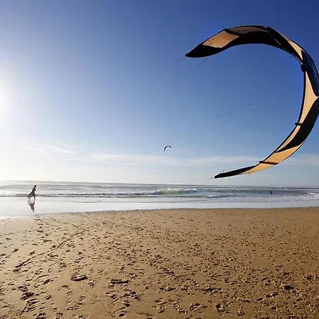 Willa Bourg, Jolie Petite Maison Pour 4 Personnes Avec Terrasse Et Jardin *