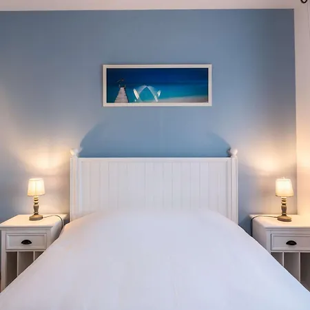 Willa Bourg, Jolie Petite Maison Pour 4 Personnes Avec Terrasse Et Jardin