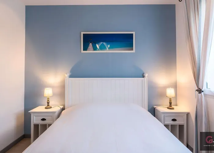 Villa Bourg, Jolie Petite Maison Pour 4 Personnes Avec Terrasse Et Jardin